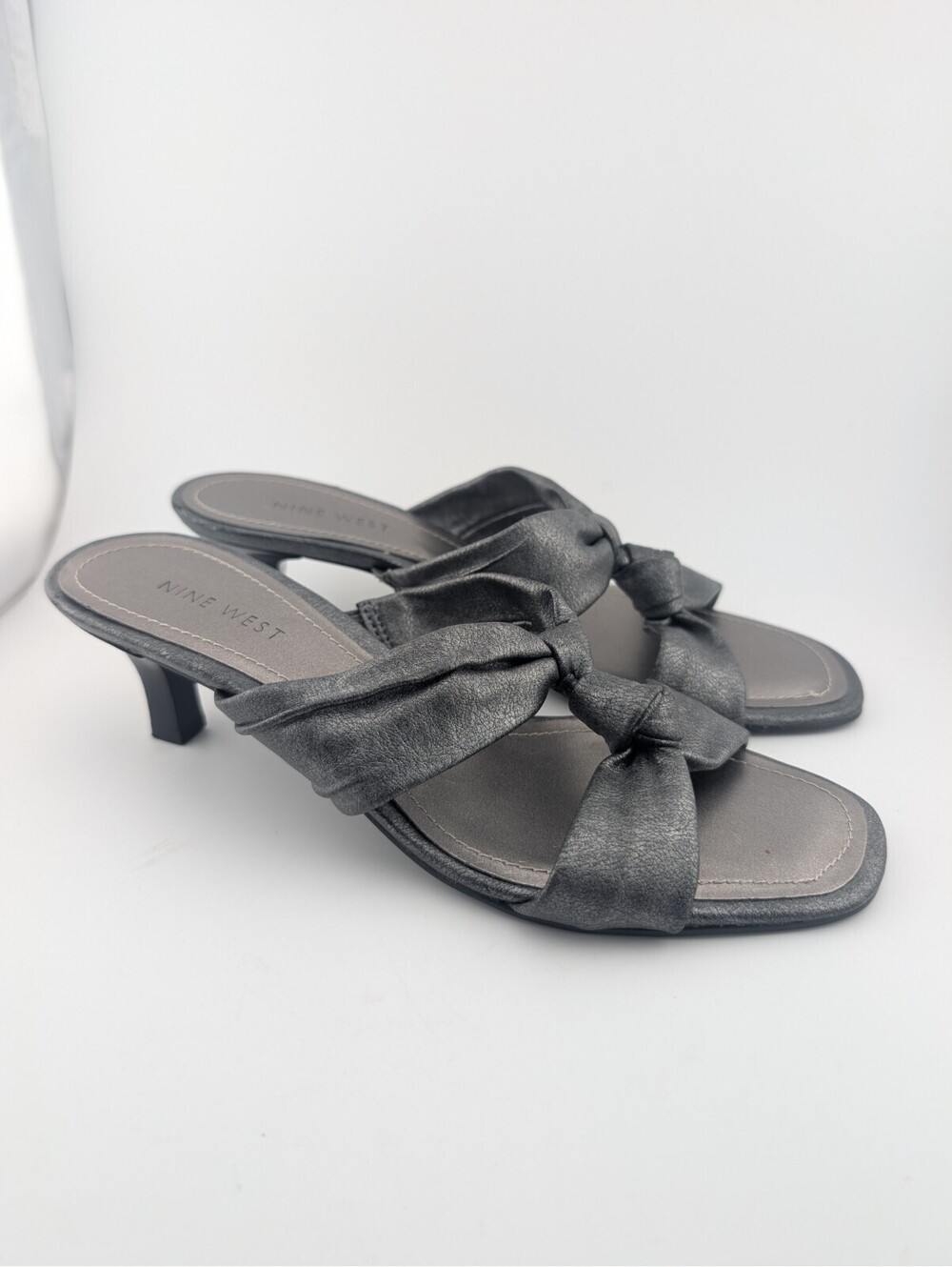 Nine West Size 6.5 Silver Leather Sandals Gunmetal Metallic Kitten Heels